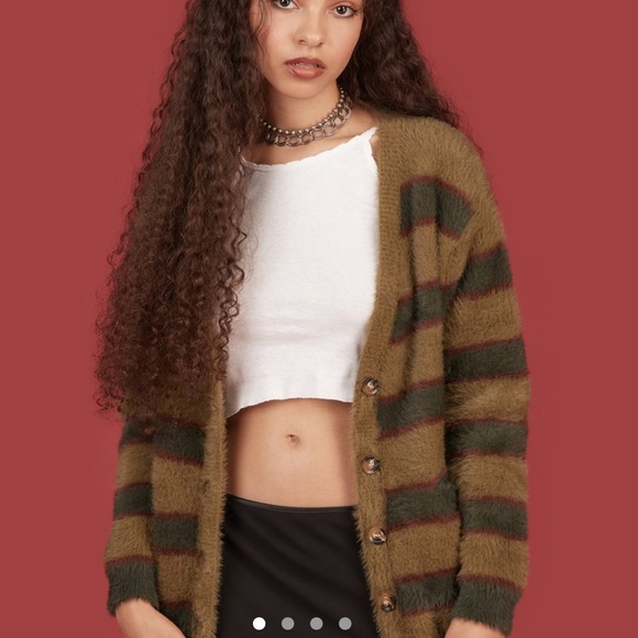 Iso unif stuff I’m looking for in large or xl - Picture 7 of 9